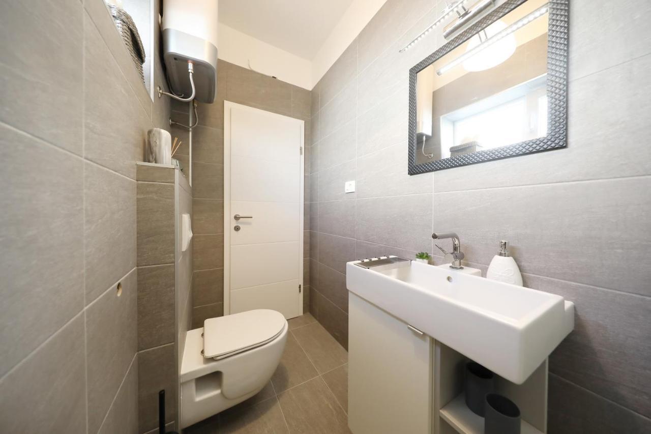 Luxury Apartments 1107 ザダル エクステリア 写真